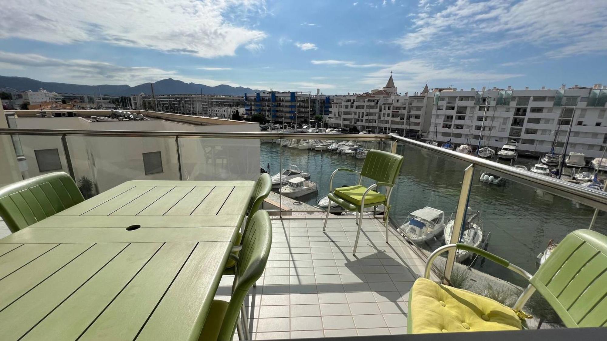 Precioso Piso Con Vista Al Canal Y Piscina En Roses Av-69 Eksteriør billede